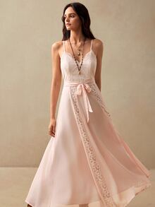 Willow Rêve Women's Light Skin Tone V-Neck Lace Maxi Dress, Romantic Cottagecore Wedding Style, Boho Picnic Vacation Light Pink Summer - Apricot - View 5