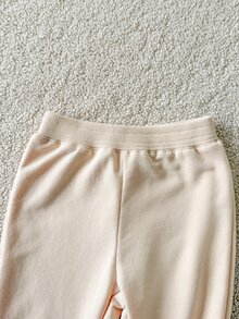 SHEIN Vintaside Kids 2件女嬰可愛活潑秋季白色花卉印花長袖上衣與杏色鬆緊腰長褲套裝，返校家庭套裝 - 彩色 - 查看 6