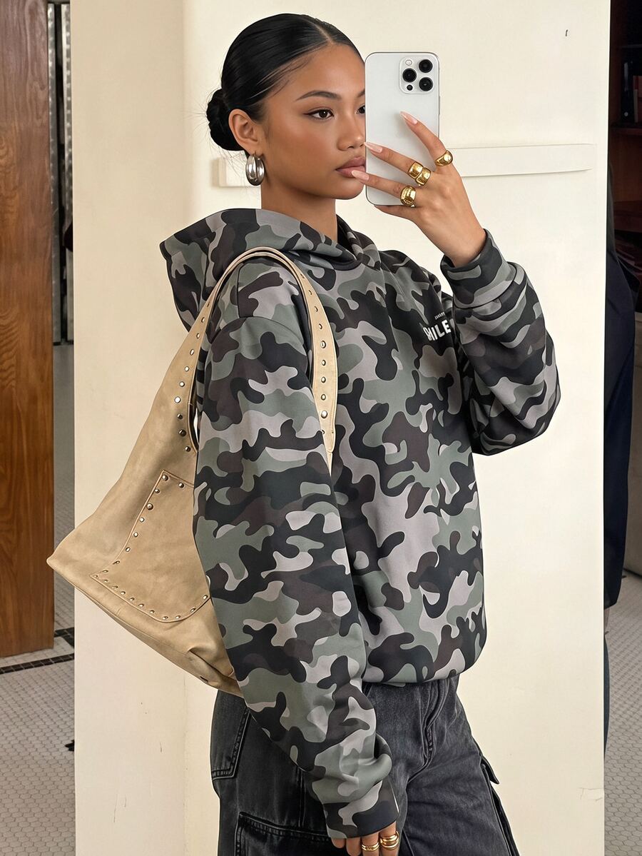 SHEIN Tween Girls' Camouflage Pullover Sweatshirt, Grey/Green Camo Print, Smile Letter Print On Chest, Oversized Fit, Sweatshirt, Casual, School, Autumn, Loose - Army Green - View 1