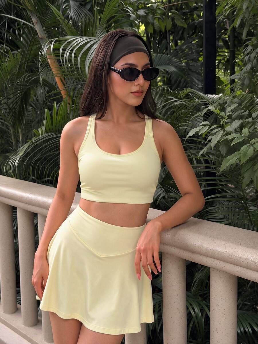 Dewbera Dewbera CourtClass Women's Supportive Sports Bra, Suitable For Exercise And Training - Light Yellow - View 1