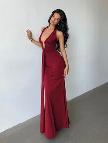 Glamine 酒红色性感V领露背吊带无袖褶皱长裙，适合演唱会、夜店、约会等各种场合，是街头风、秋冬装、舞会、派对、生日派对、情人节等场合的必备单品。 - 酒紅色 - 查看 6