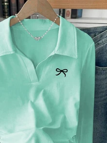 SHEIN 女款 Polo 領修身 T 恤，休閒極簡優雅風，適合日常休閒穿著，長袖上衣，春/秋季新款時尚上衣，蝴蝶結圖案 T 恤上衣 - 彩色 - 查看 4