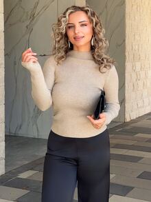 Jeta Ari 女款純色長袖修身休閒套頭針織衫，秋冬款 - 米色 - 查看 4