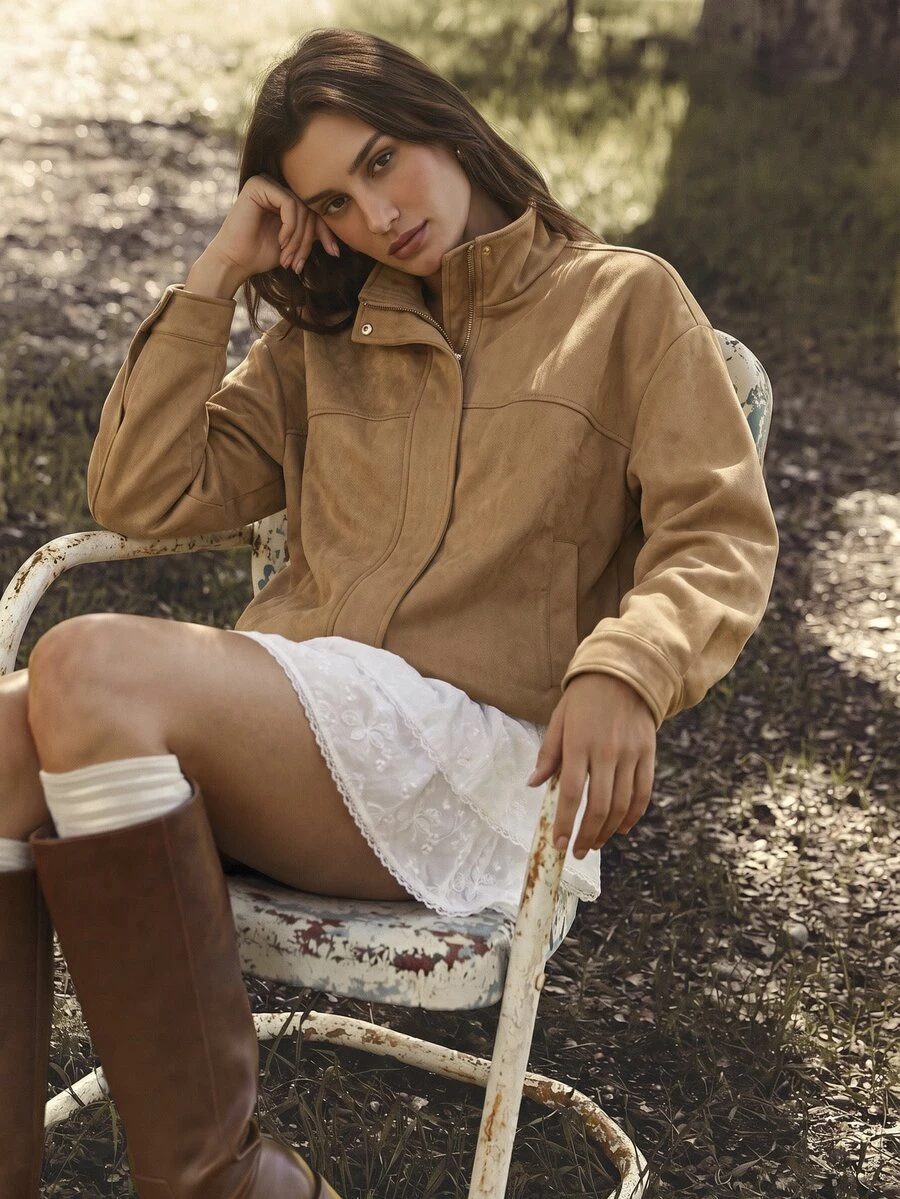Willow Rêve Jaket Wanita Bahan Suede Warna Cokelat Muda dengan Kerah Tegak, Cocok untuk Sehari-hari, Jalan-jalan, Musim Gugur, Kasual, dan Retro. - Khaki - View 1