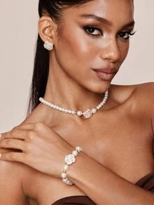 Valisandre 1 Set Women's Jewelry Set, Faux Pearl Flower Necklace, Fashion Bracelet, Classic Retro Luxury Earrings, Suitable For Formal Occasions - White - View 3