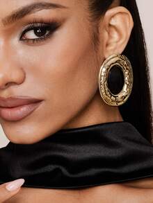 Valisandre 1 Pair Vintage Geometrical Textured Oval Shape Inlaid Oval Pearl Pendant Earrings For Women - Black - View 3