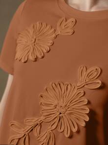 MOTF PREMIUM PLUS SIZE CASUAL 3D TWISTED STRAP EMBROIDERED FLORAL T-SHIRT - Coffee Brown - View 2