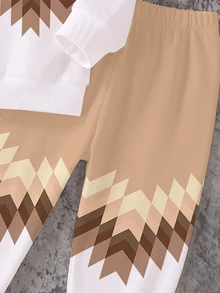 Setelan Sweatshirt Lengan Panjang Kerah Bulat dan Celana Jogger Motif Geometris untuk Anak Laki-Laki - MultiWarna - View 5
