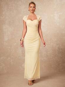 Lumalex New Lace Patchwork Light Yellow Mermaid Hem Waist-Flattering Ruched Long Dress - Light Yellow - View 11