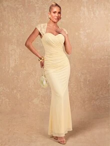 Lumalex New Lace Patchwork Light Yellow Mermaid Hem Waist-Flattering Ruched Long Dress - Light Yellow - View 9