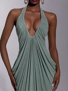 Elitara Elegant Minimalist Fashionable Elastic Mesh Halter Strap Full Body Pleated Long Women's Formal Evening Gown - Green - View 3