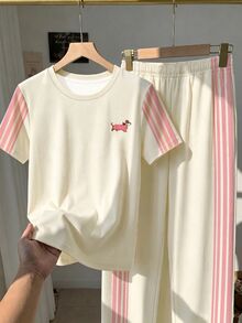 可愛復古迷你臘腸狗刺繡圖案、條紋對比色，少女休閒極簡短袖基本款T恤與休閒喇叭褲2件套，適合日常、返校、開學季，兒童校園時尚 - 彩色 - 查看 5