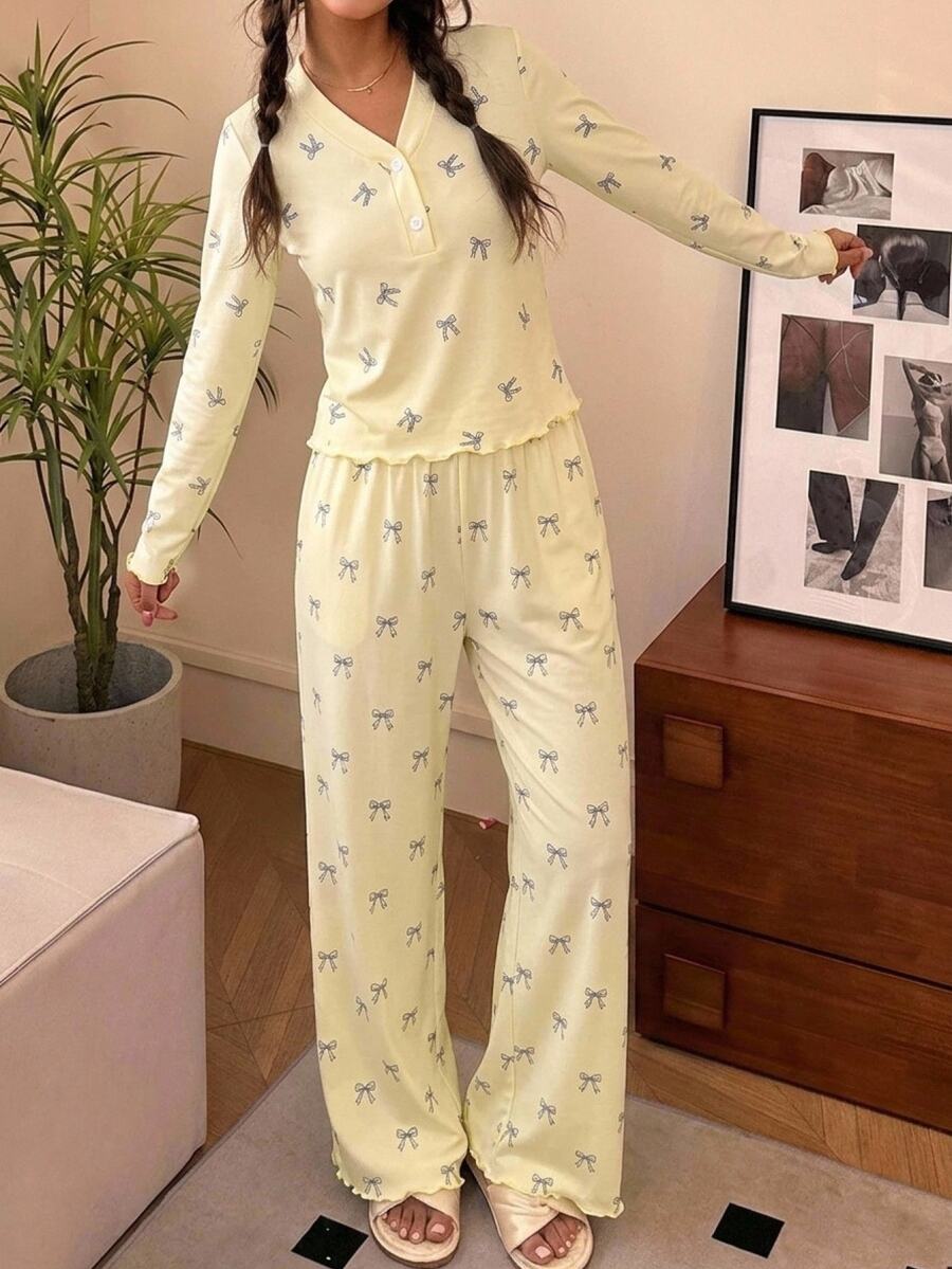 SHEIN 大童女孩蝴蝶結簡約百搭小蝴蝶結圖案V領半開襟荷葉邊長袖居家睡衣套裝 2件組 柔軟舒適 秋冬/四季 - 黃色 - 查看 1
