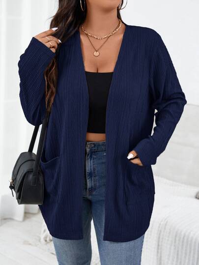 SHEIN Essnce 大码女装秋季新款时尚开衫，适合工作、商务、休闲通勤等各种场合，优雅提花面料，双口袋设计，长袖薄款外套/冬季