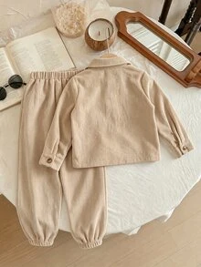 SHEIN Playful Pals 2件組幼童男童上衣+長褲，可愛卡其色羅紋鈕扣口袋翻領長袖正裝，適合生日派對、秋季假期、聖誕節，素色 - 卡其色 - 查看 3