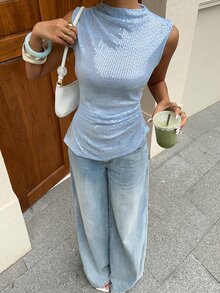 Siren Gaze Atasan Payet Elegan dan Chic Warna Biru Muda Leher Tinggi Tanpa Lengan Blus Berkilau dengan Detail Kerut Pas Badan Cocok untuk Musim Panas dan Musim Dingin Gaya Influencer untuk Beraktivitas di Luar Rumah, Pesta, dan Acara Santai, Atasan Musim Panas - Baby Blue - View 3
