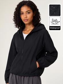 SHEIN BASICS 女款休閒運動風百搭黑色連帽外套，適合路途旅行、日常外出、旅遊、登山、露營、秋季健身房穿著 - 黑色 - 查看 5