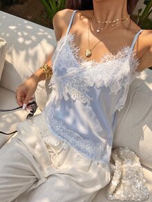 Sunnyshic 女款休閒度假優雅時尚百搭日常穿搭，蕾絲飾邊不對稱下擺淺藍色細肩帶上衣 - 藍色 - 查看 3