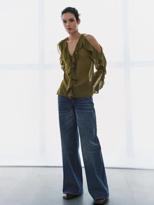 MOTF PREMIUM FRENCH STYLE RUFFLE TRIM LOOSE COLD SHOULDER TOP - Green - View 8