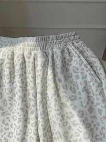 CovetEZ 女款休閒棉質寬腿褲－白色豹紋（秋冬居家服）－百搭時尚居家休閒褲 - 灰色 - 查看 5