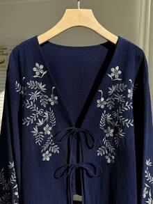 Comfortcana 大尺碼女款花卉刺繡前綁帶襯衫，秋季海軍藍上衣，長袖早午餐約會之夜度假波希米亞休閒哥德風90年代 - 藏蓝色 - 查看 4