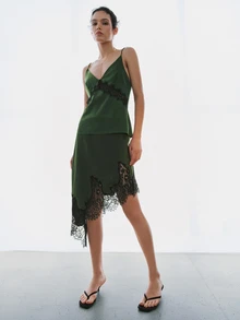 MOTF PREMIUM COLORBLOCK LACE PATCHWORK ASYMMETRICAL HEM SKIRT - Green - View 9