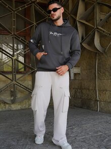 LEOGASHI LEOGASHI 男士休闲百搭日常通勤简约字母标语印花袋鼠口袋抽绳宽松连帽衫，秋冬款 - 深灰色 - 查看 3