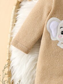 SHEIN 新款灰色可愛大象刺繡長袖連身衣，男女嬰兒適用 - 卡其色 - 查看 4