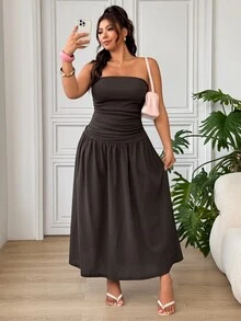SHEIN EZwear 大尺碼女款純色百褶時尚抹胸洋裝 度假約會之夜 棕色 夏季 - 棕色 - 查看 3