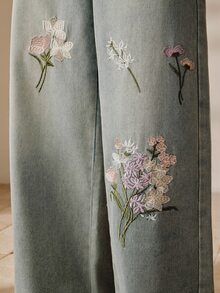 Anewsta 春季女款淺藍色牛仔褲 新款花卉刺繡水洗牛仔 百搭休閒通勤直筒牛仔褲 - 淺色水洗藍 - 查看 1