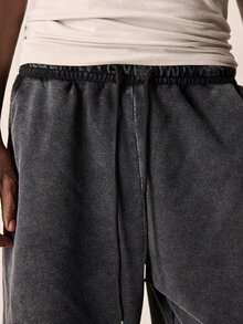 ROMWE MEN Street Life Pantalones cortos para hombre con decoración de estrellas, cintura elástica y cordón ajustable - Negro - Ver 2