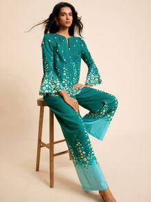 LOTSLUV Women's Early Autumn Elegant Romantic Commute Brunch Green Floral Aqua Green Gradient Small Ditsy V-Neck Bell Sleeve Blouse And Straight Leg Pants Set - Green - View 7