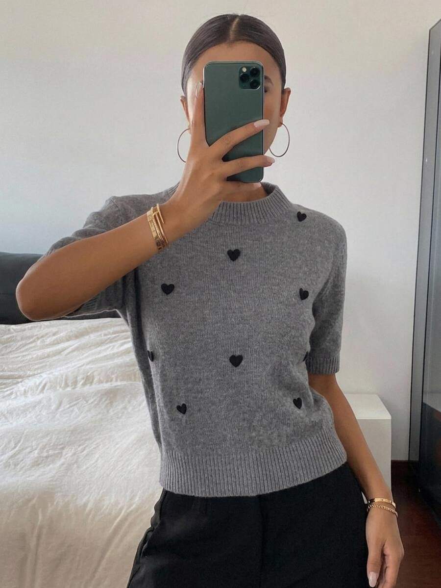 DAZY Heart Decor Loose Fit Short Sleeve Round Neck Casual Knit Top For Women, Spring/Autumn - Grey - View 1