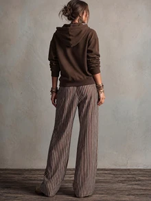 Balvessa 女款棕色兩件式運動套裝，獨角獸刺繡全開襟連帽外套 + 棕色與白色條紋抽繩寬腿長褲，極簡風套裝，居家服，週末健身、散步、購物、咖啡、日常街頭穿搭、旅行穿搭 - 彩色 - 查看 2