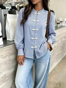 SHEIN PariChic 藍白條紋青蛙鈕扣立領襯衫，優雅休閒夏季度假外出上衣 - 藍色 - 查看 3
