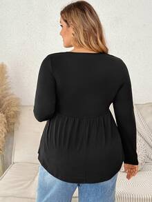 Plussiva Top de talla grande con escote con muesca y bajo curvo - Negro - Ver 2