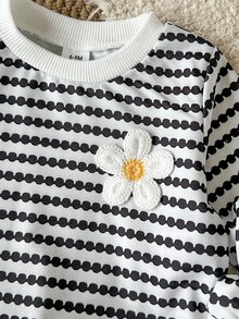 SHEIN Infant Girls Fashion Embroidered Lace Hem Printed Sweatshirt - Black and White - View 7