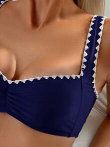 Swim Basics 女士夏季沙滩纯色贝壳边饰粗肩带前褶皱镂空露背比基尼上衣和短裤休闲度假泳装套装 - 藏蓝色 - 查看 3
