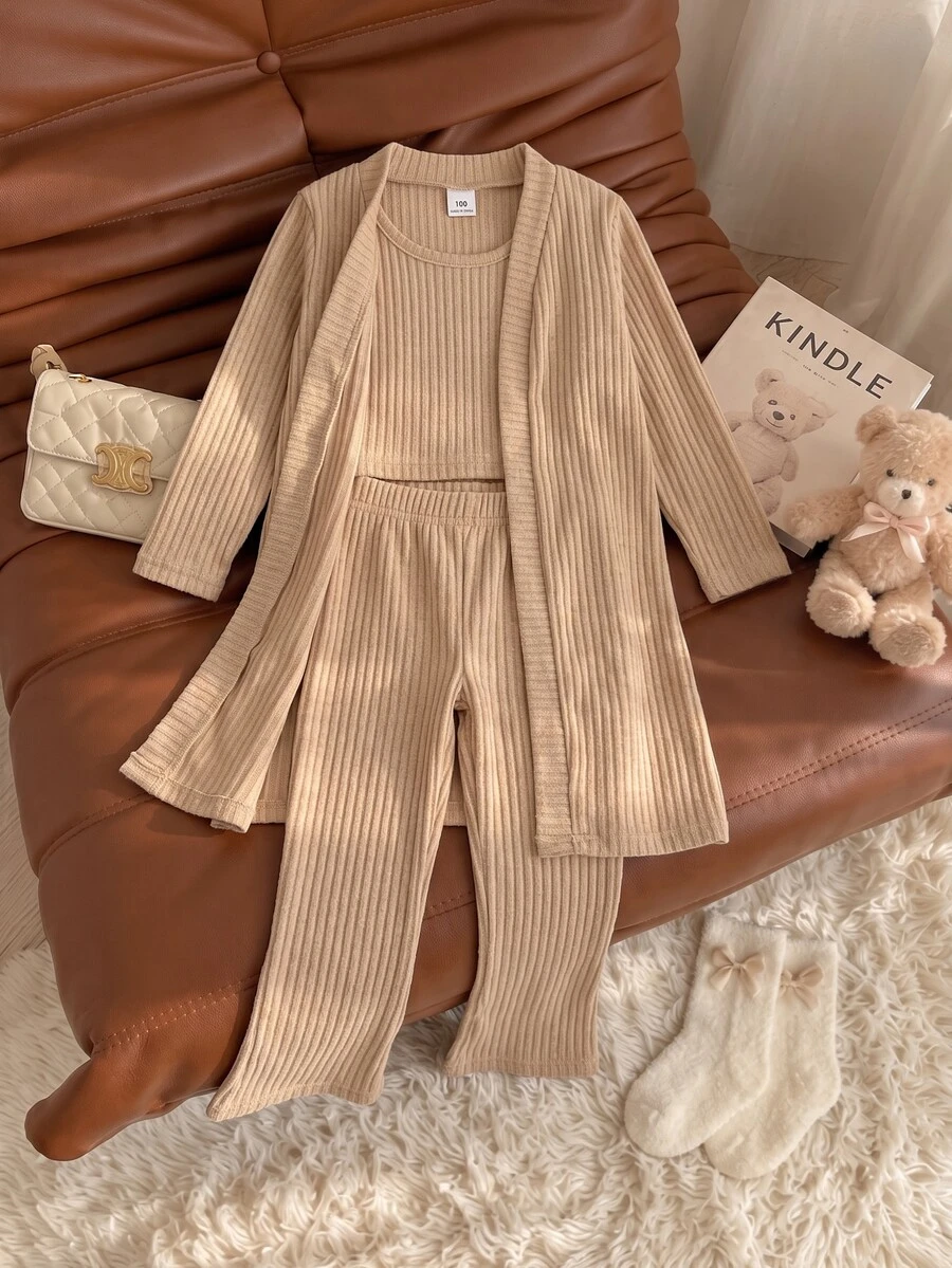 SHEIN Genkimix Kids 少女羅紋針織三件套 純色休閒長版開襟外套、短版背心上衣與喇叭褲 舒適穿搭套裝 - 卡其色 - 查看 1