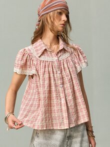 SHEIN Korean Style Soft Pink Plaid Turn-Down Collar Doll Blouse For Women, Lace Trim Puff Short Sleeve Loose Short Cropped Shirt, French Vintage Pleated Hem Slimming Youthful Petite Plaid Button-Up Top - Multicolor - View 5