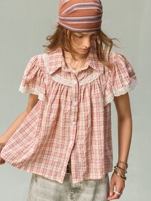 SHEIN Korean Style Soft Pink Plaid Turn-Down Collar Doll Blouse For Women, Lace Trim Puff Short Sleeve Loose Short Cropped Shirt, French Vintage Pleated Hem Slimming Youthful Petite Plaid Button-Up Top - Multicolor - View 8