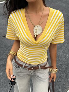 Aloruh 女款春夏新款V領寬鬆條紋短袖T恤，適合街頭穿搭與日常穿著 - 黃色 - 查看 5