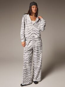 Athîral 2pcs/Set Women's Casual Minimalist Outfit, Zebra Stripe Hoodie & Sweatpants Set For Autumn/Winter, Versatile And Practical For Daily Wear - Multicolor - View 5