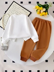 SHEIN Playful Pals Young Girls Sweet Rhinestone 3D Bow Knot White Sweatshirt & Solid Khaki Brown Sweatpants 2pcs Outfit Set Casual Co Ords Back To School Tracksuit - Khaki - View 2