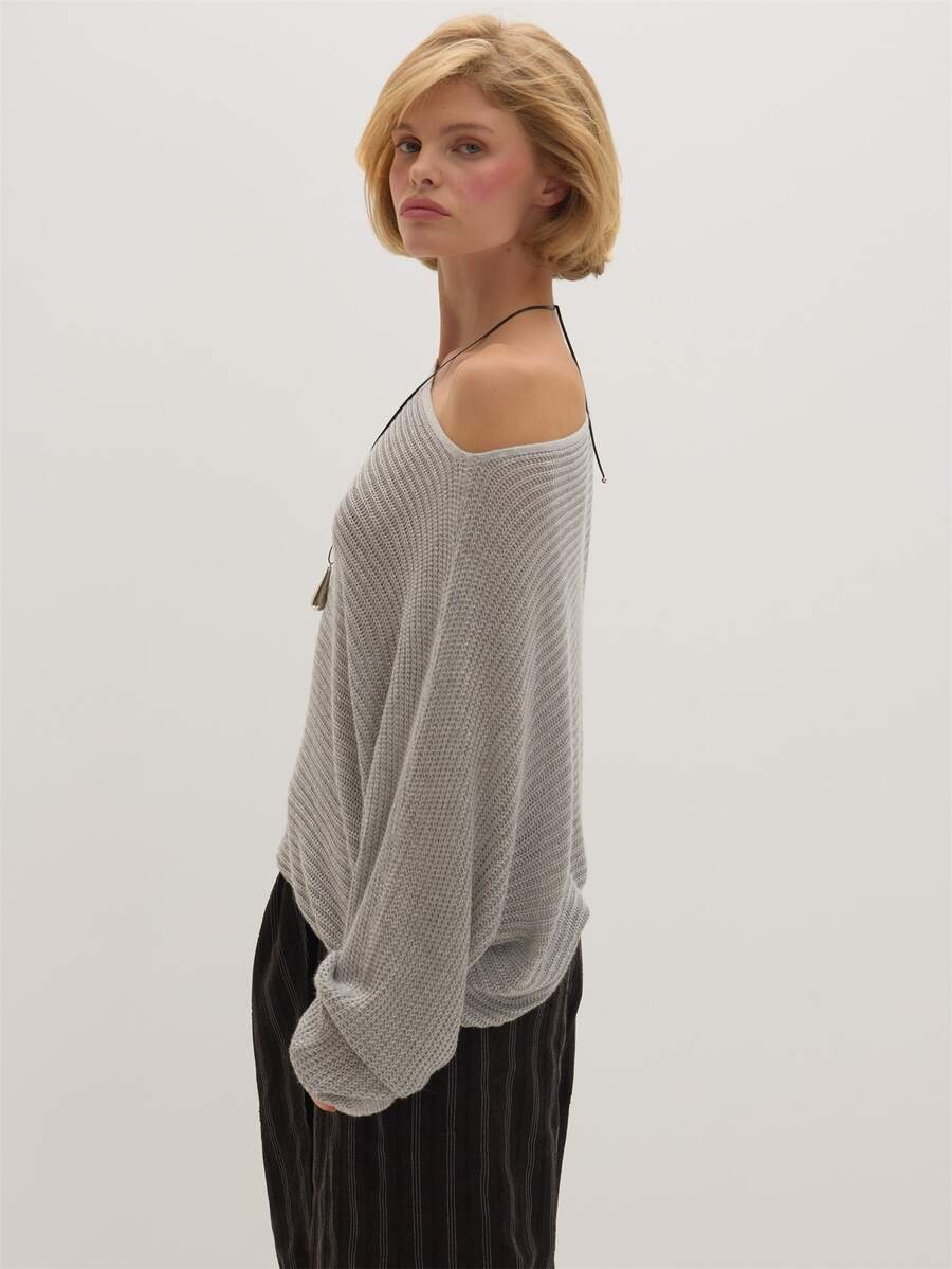 MUSEYN Grey Knit Slash Neckline Loose Fit Long Sleeve Sweater - Grey - View 1