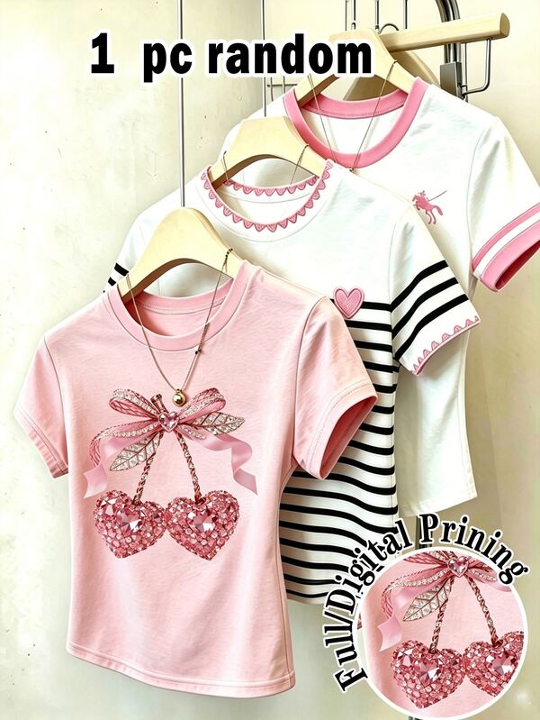SHEIN Caja ciega 3 en 1 para niña preadolescente, envío aleatorio de 1 pieza, camiseta de manga corta estilo dulce con contraste de color, top corto con estampado de lazo de strass rosa y flor de cerezo artificial, camiseta con estampado de patrón de encaje bordado artificial de rayas negras y blancas con corazón, logo Knight en blanco cremoso y rosa, diseño versátil, estilo preppy diario para primavera/verano, esencial para deportes al aire libre