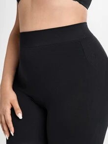 Slumbrini PAUKEE Plus Size Women's Shapewear, Tummy Control, Hip Lifting, Waist Cincher, Seamless Design - Black - View 9