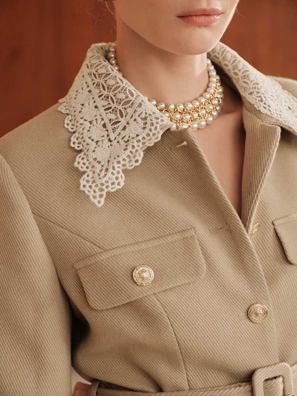 Anewsta Autumn/Winter New Camel Color Elegant Casual Versatile Professional Commute Design Lace Patchwork Polo Long Sleeve Women's Wool Blend Short Jacket With Belt