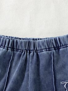 Girls Spring/Autumn Denim Knit 2-Piece Set, Top With Round Neck Long Sleeve Cropped Design, Ribbed Cuffs, White Bow Embroidery On Left Chest, Matching Wide Leg Pants With White Bow Embroidery, Washed Distressed Texture, Vintage Casual Style, Suitable For Spring/Autumn Wear - Dark Wash - View 9
