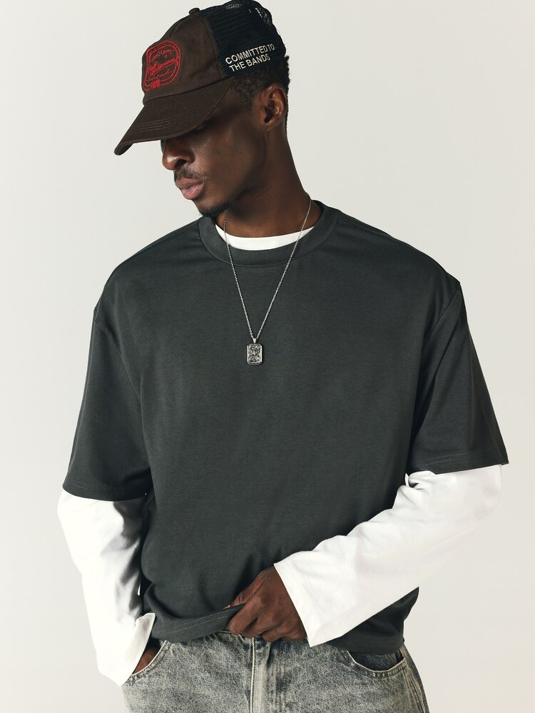 SUMWON Oversized Eagle Graphic Back Print Crew Neck Short Sleeve T-Shirt Gothic Script Summer Festival Streetwear Tee - Dark Grey - View 1